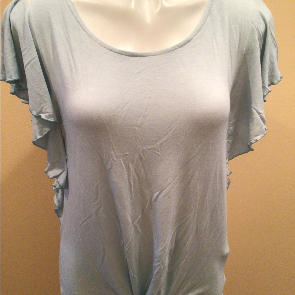 Crew neck short flutter sleeves.